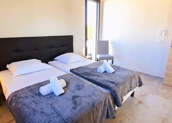 Florida, 8 Pers, Vue Montagne, 350 M A Pieds *